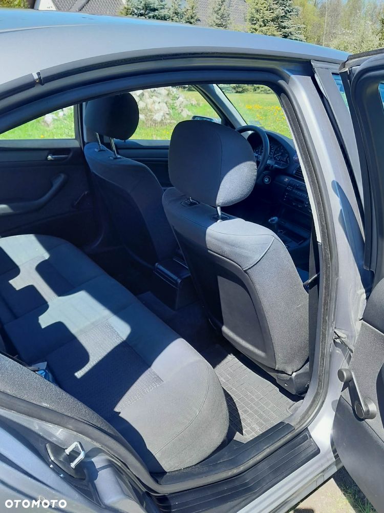 BMW Seria 3 316i - 9