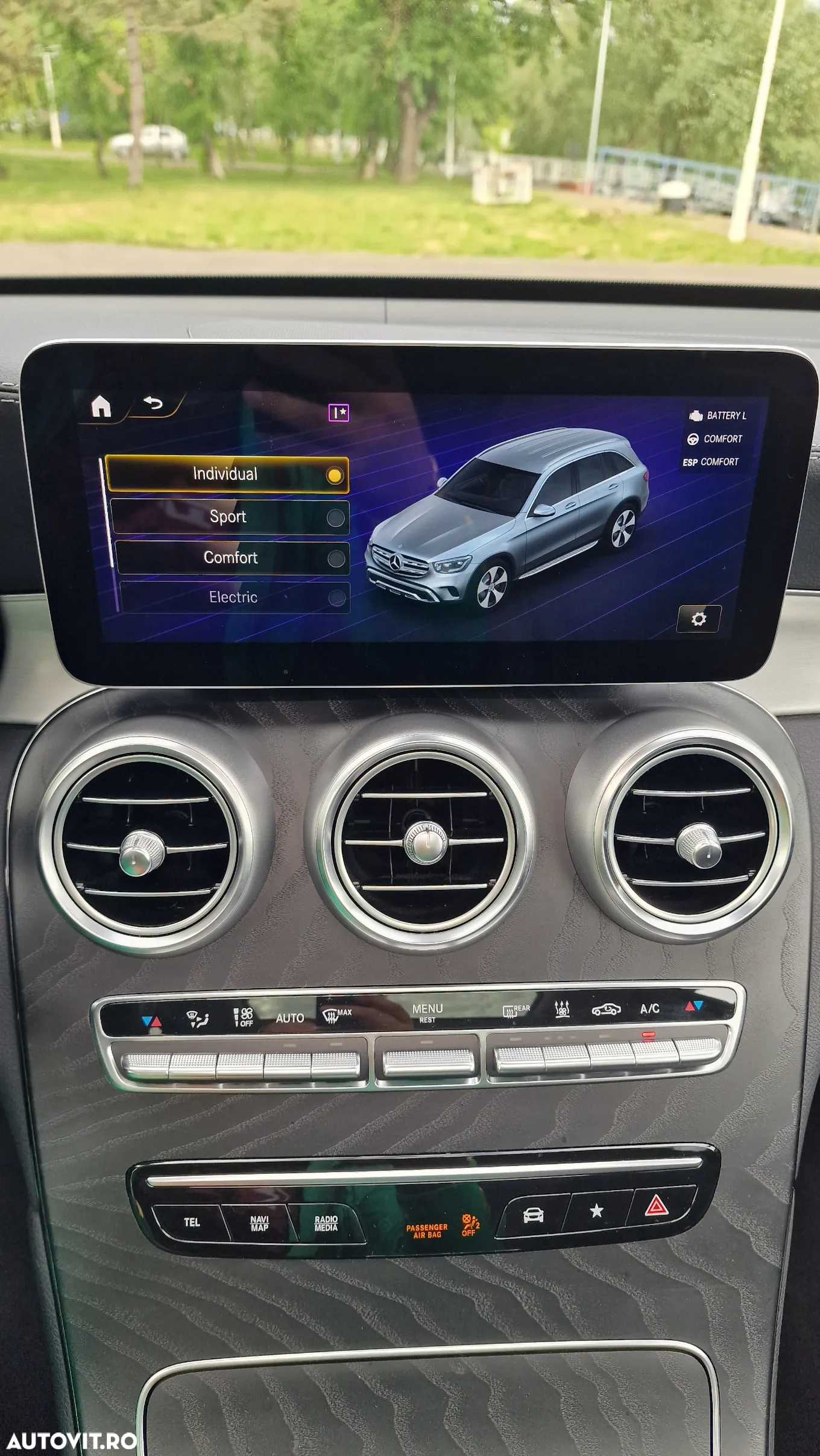 Mercedes-Benz GLC 300 d 4Matic 9G-TRONIC AMG Line - 33