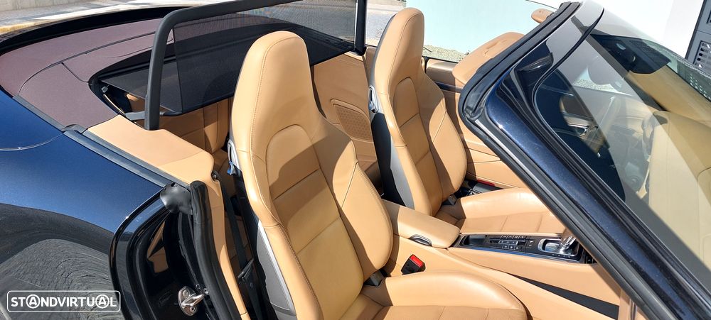 Porsche 911 (991) Carrera 4 S PDK - 11