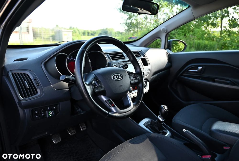 Kia Rio - 26