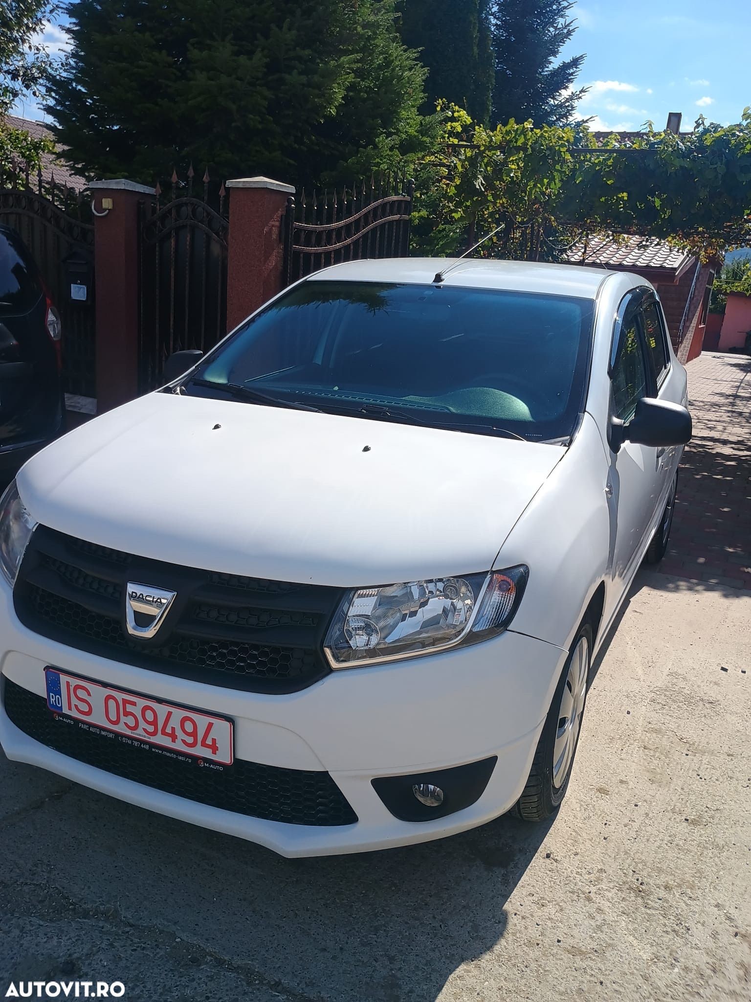 Dacia Sandero 1.2 75CP Acces - 1
