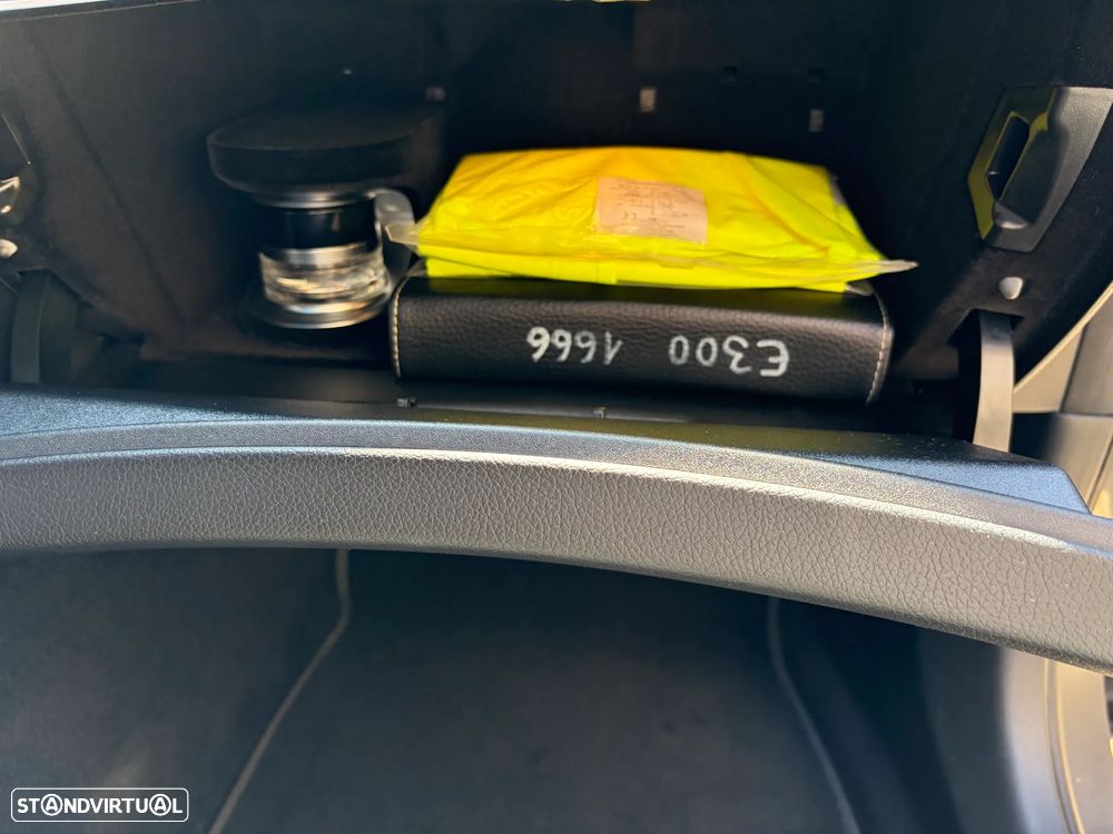 Mercedes-Benz E 300 de 4Matic 9G-TRONIC AMG Line - 7