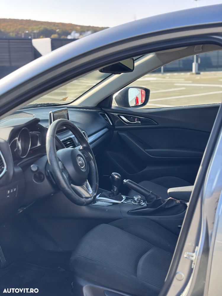 Mazda 3 - 5