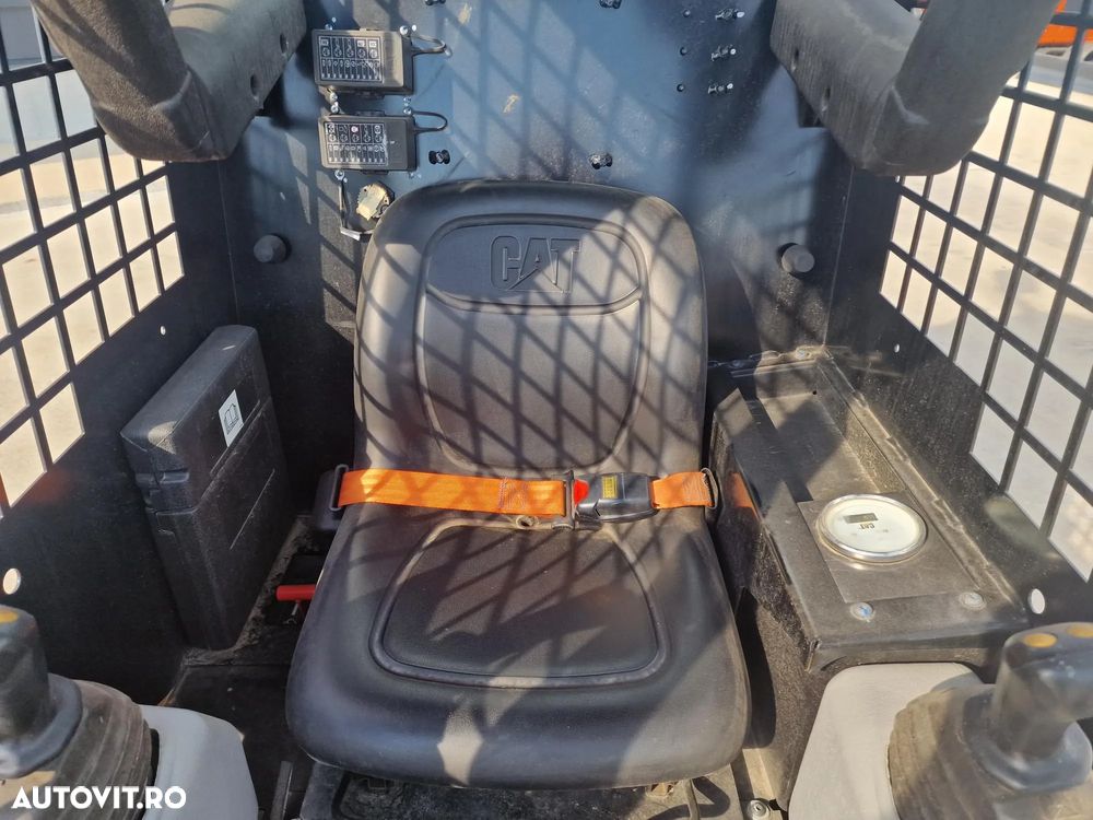 Caterpillar SKID STEER, 2024, NOU, ridica 635kg la 3,2m, cupa, 55CP, Masa operationala 2,6t, Fara usa cabina, posiblitate leasing, -PRMOTIE 36.900 EUR+Tva - 5