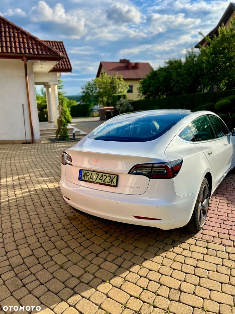 Tesla Model 3 - 14