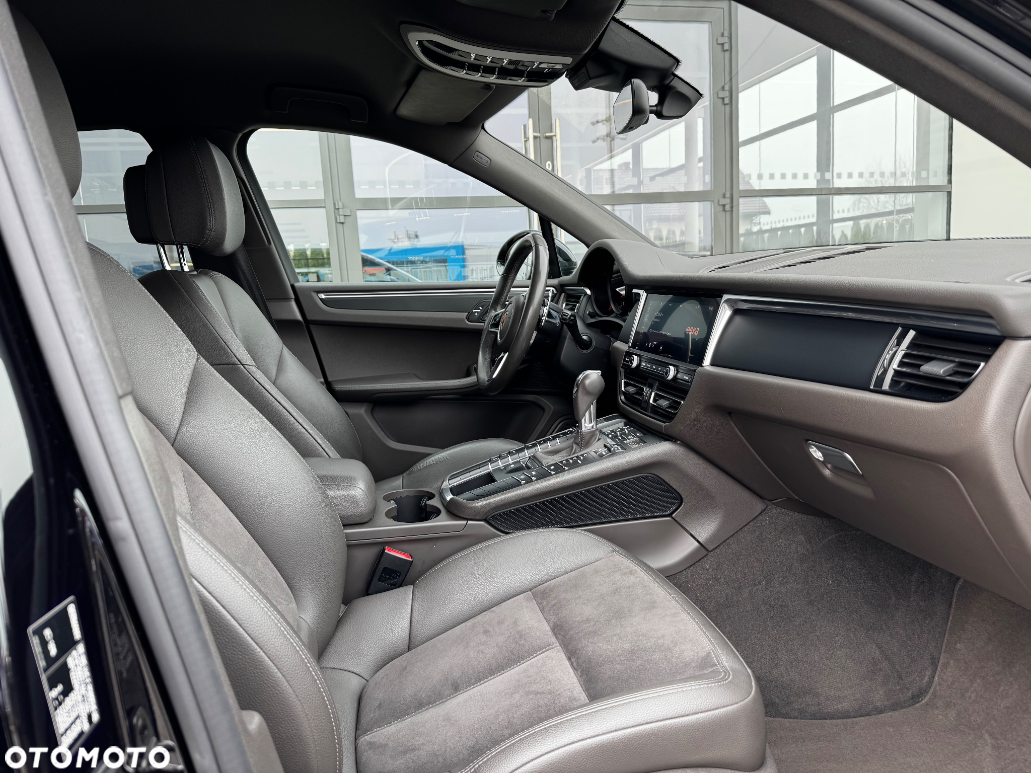 Porsche Macan Standard - 27