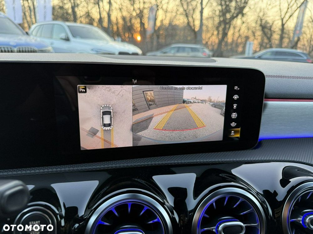 Mercedes-Benz CLA - 17