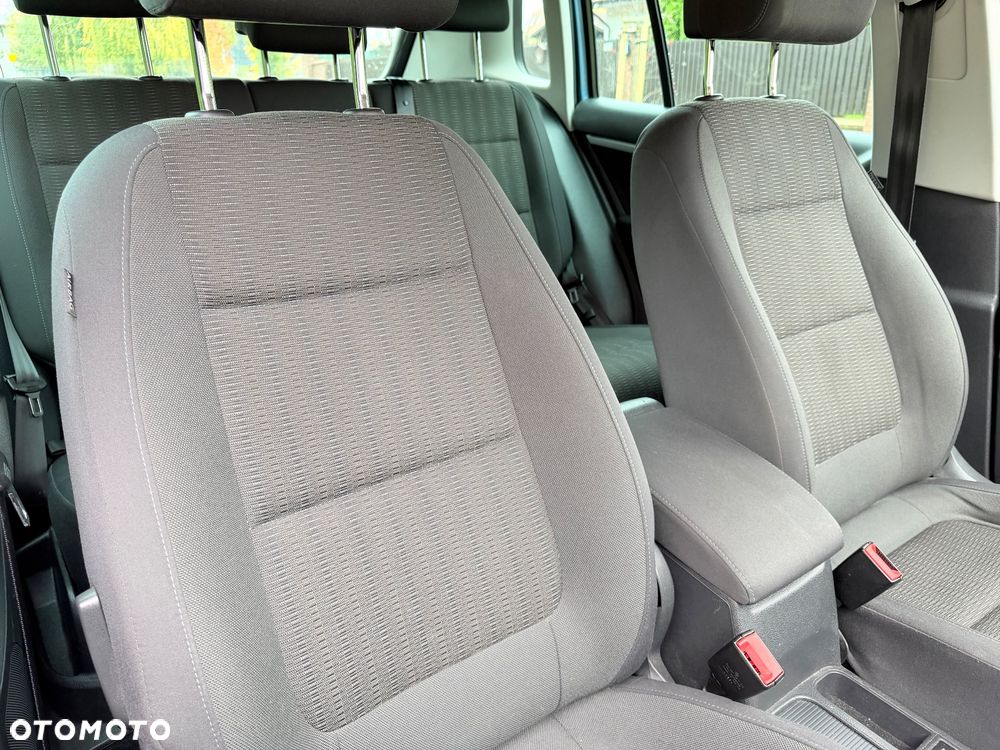 Volkswagen Tiguan - 12