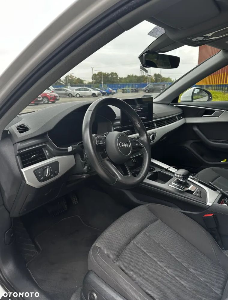 Audi A4 Limousine 35 TFSI S tronic - 11