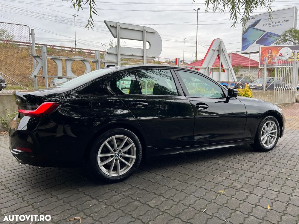 BMW Seria 3 318i AT - 15