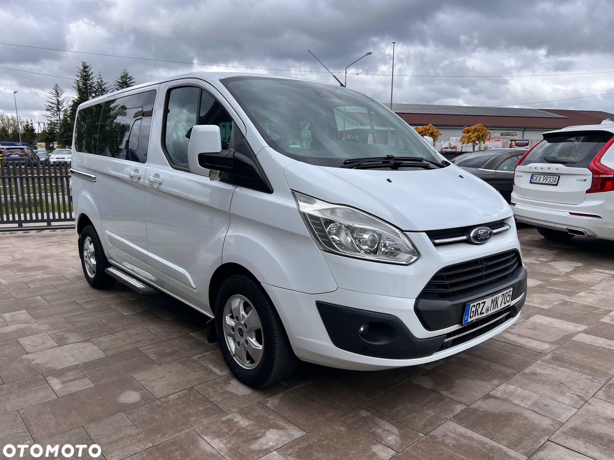 Ford Tourneo Custom 2.0 EcoBlue L1 Titanium - 36