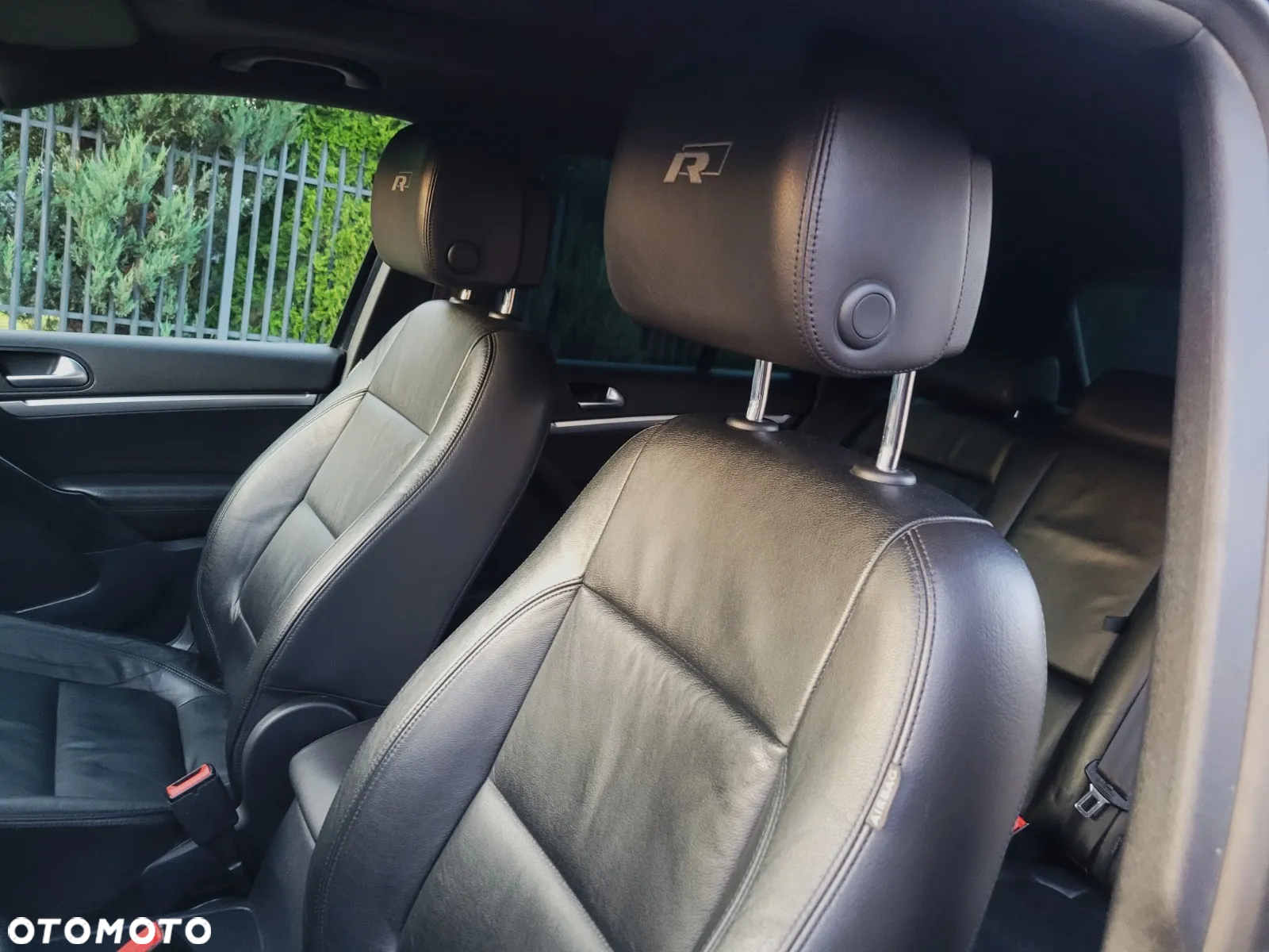 Volkswagen Tiguan 2.0 TDI DPF BlueMotion Technology Sport & Style - 32