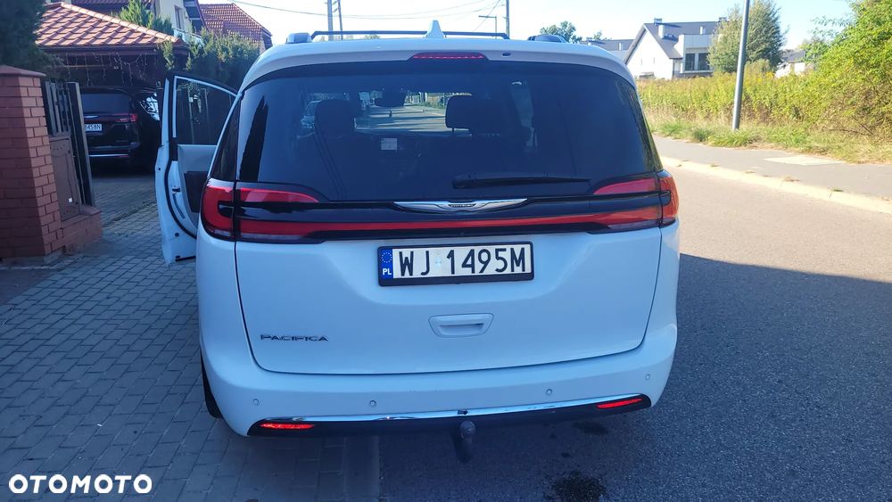Chrysler Pacifica - 11