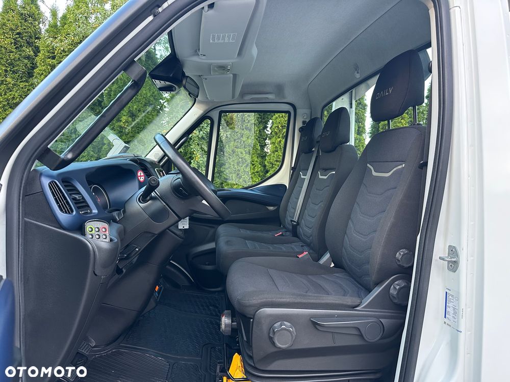 Iveco DAILY / 72-180 / HYDRAULICZNA ZABUDOWA / 42 TYS.KM. / LAWETA / - 26