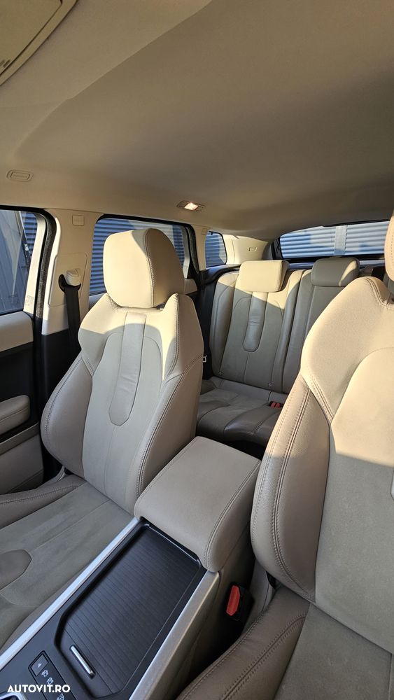 Land Rover Range Rover Evoque - 16