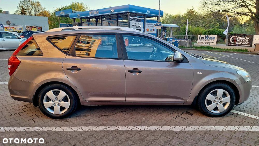 Kia Ceed 1.4 CVVT LX Basis - 7