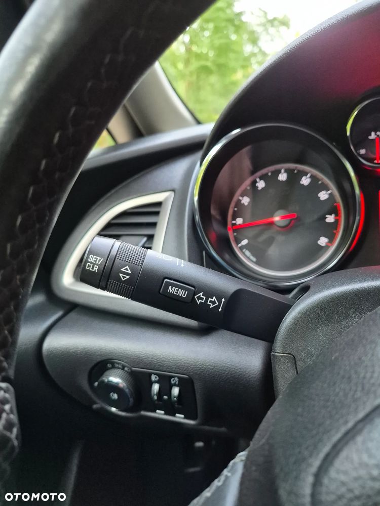 Opel Astra 1.4 Turbo - 33
