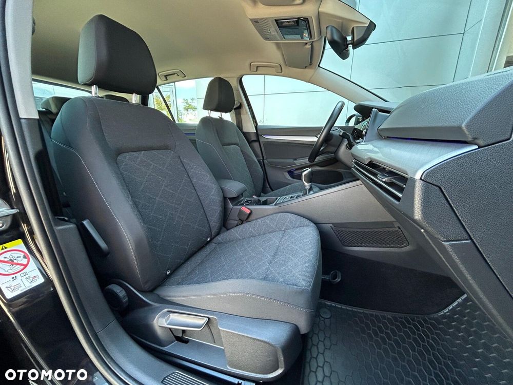 Volkswagen Golf VIII 1.5 TSI EVO Life - 18