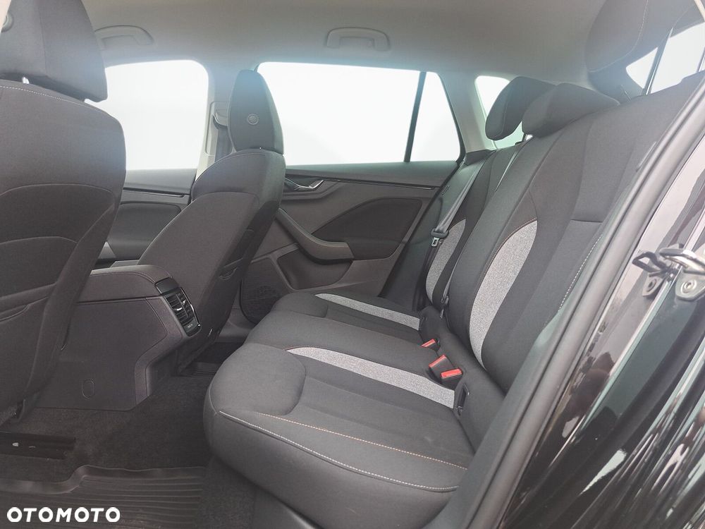 Skoda Kamiq 1.0 TSI Selection DSG - 31