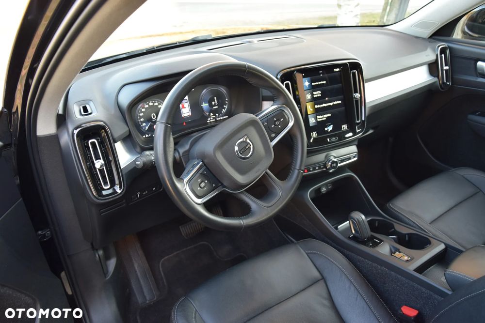 Volvo XC 40 T5 Twin Engine DKG Momentum Pro - 13