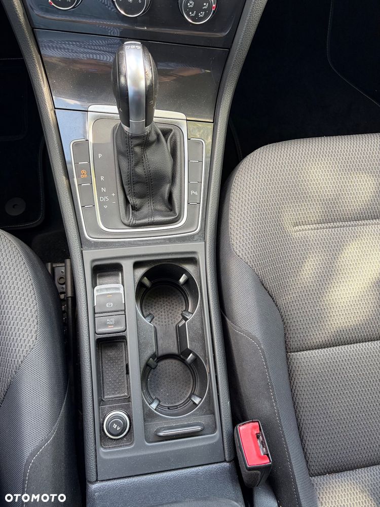 Volkswagen Golf 1.6 TDI (BlueMotion Technology) DSG Comfortline - 8