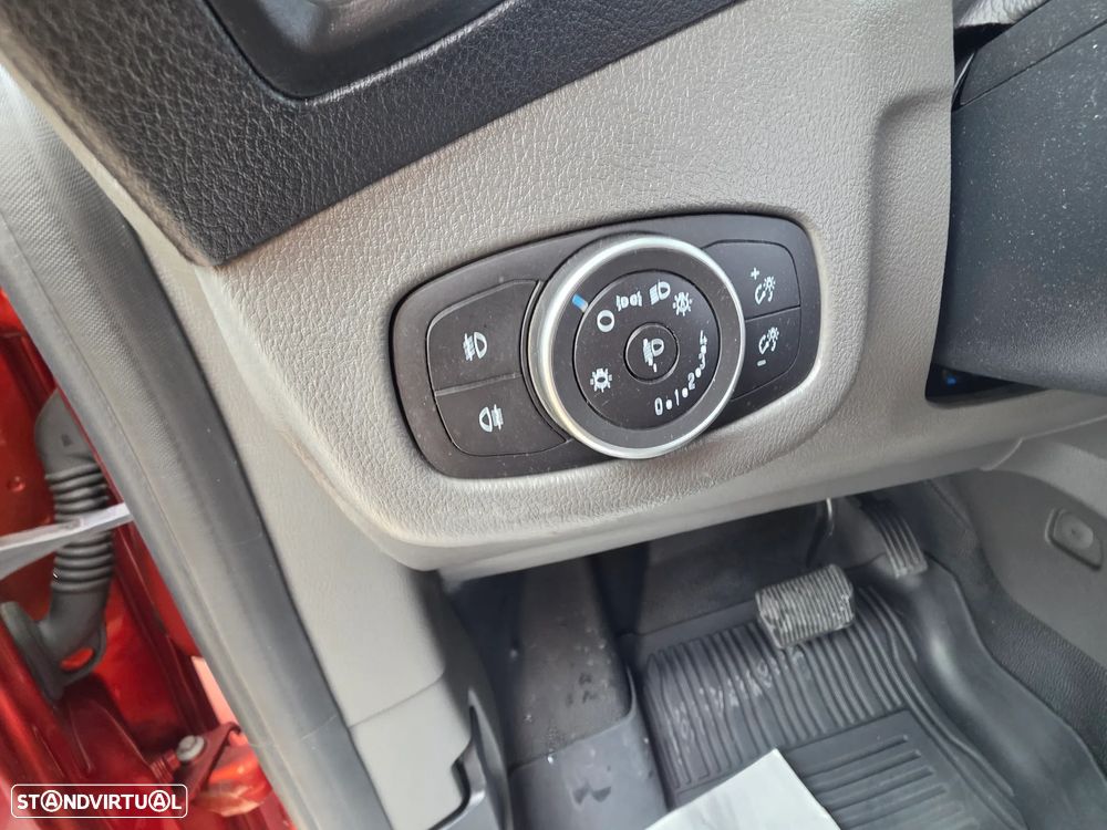 Ford Transit Connect - 11