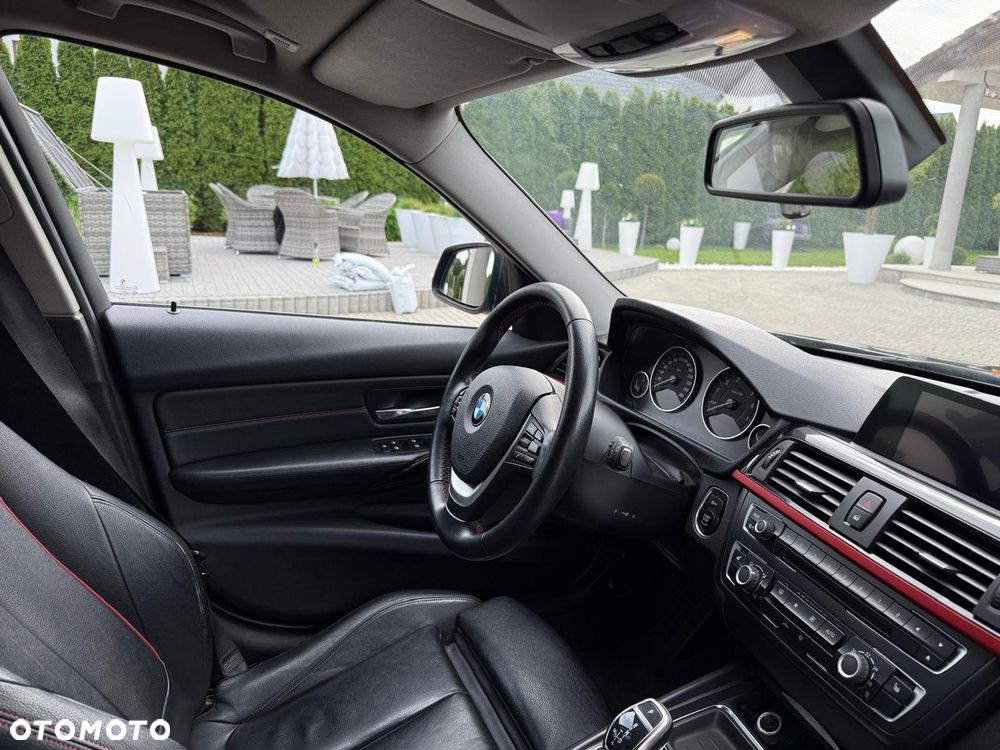 BMW Seria 3 335i Touring Sport Line - 22