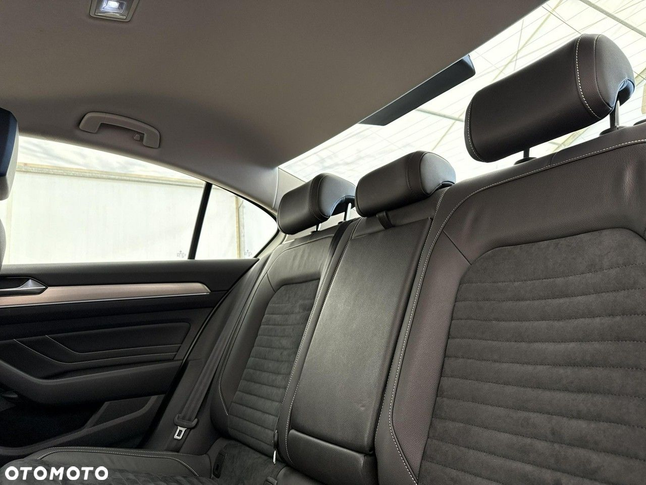 Volkswagen Passat 1.5 TSI EVO Elegance DSG - 18