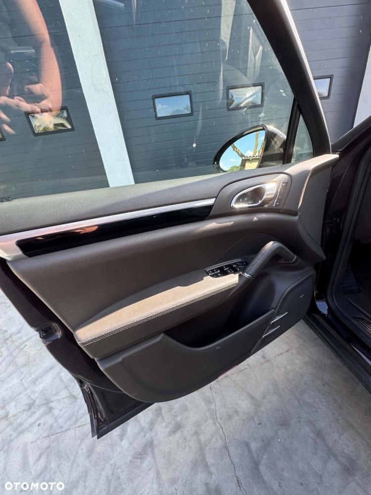 Porsche Cayenne Tiptronic S - 13