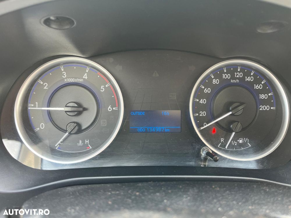 Toyota HILUX - 11