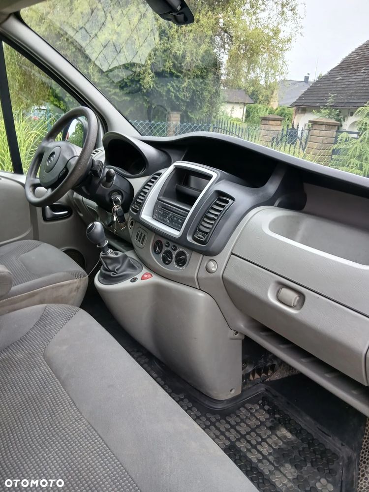 Opel Vivaro - 9