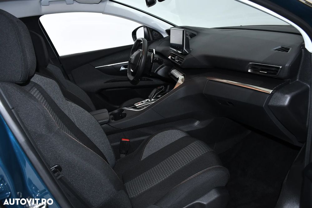 Peugeot 3008 1.2 PureTech Turbo S&S EAT6 Allure - 13