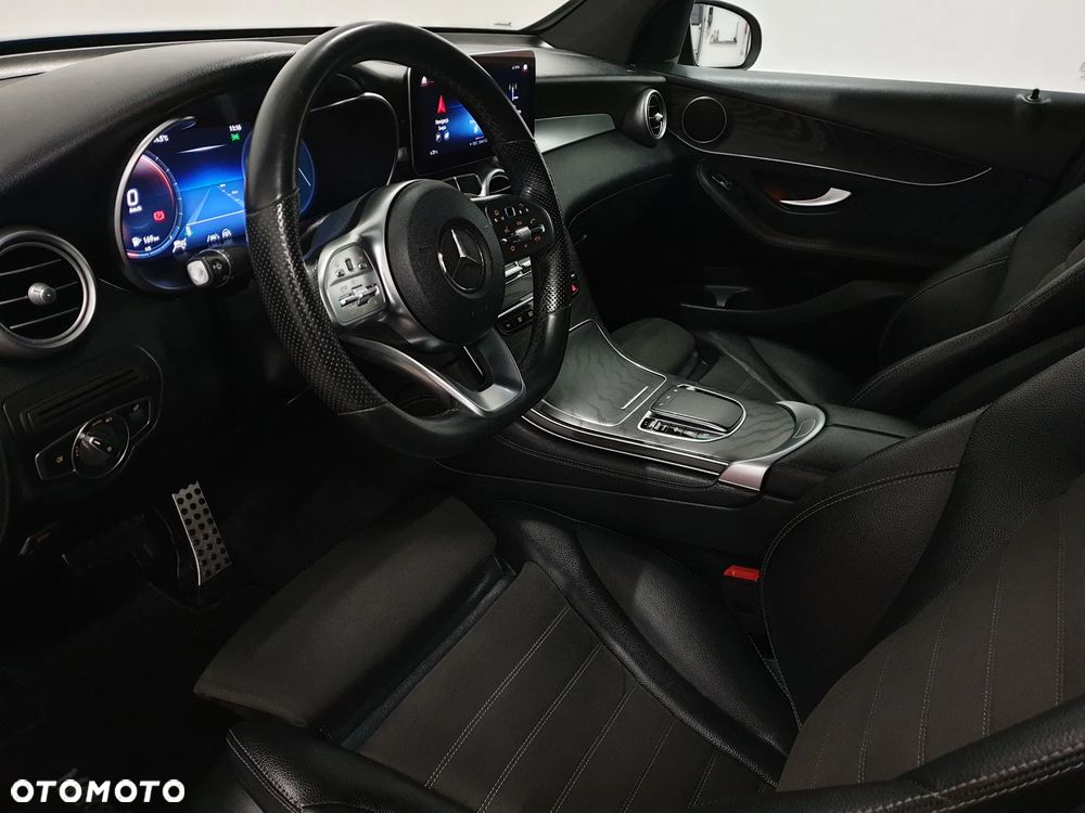 Mercedes-Benz GLC 220 d 4Matic 9G-TRONIC AMG Line Plus - 9