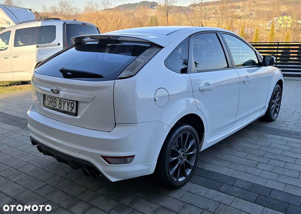 Ford Focus 2.0 16V Ghia - 5