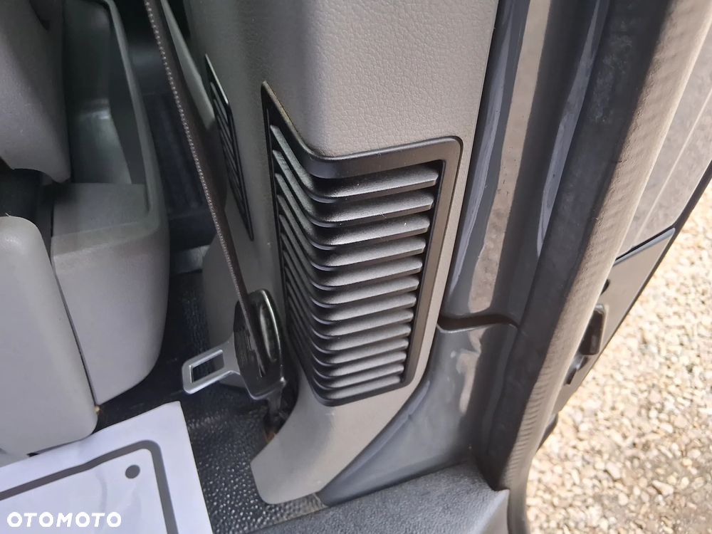 Volkswagen Transporter DSG - 26