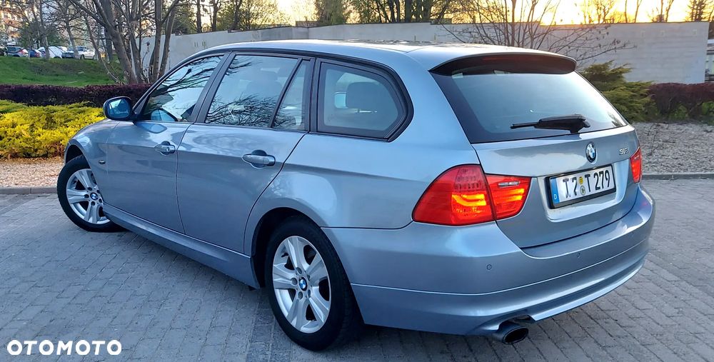 BMW Seria 3 318i Edition Exclusive - 7