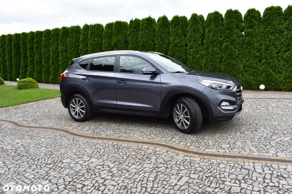 Hyundai Tucson 2.0 CRDi 4WD Automatik Intro Edition - 29