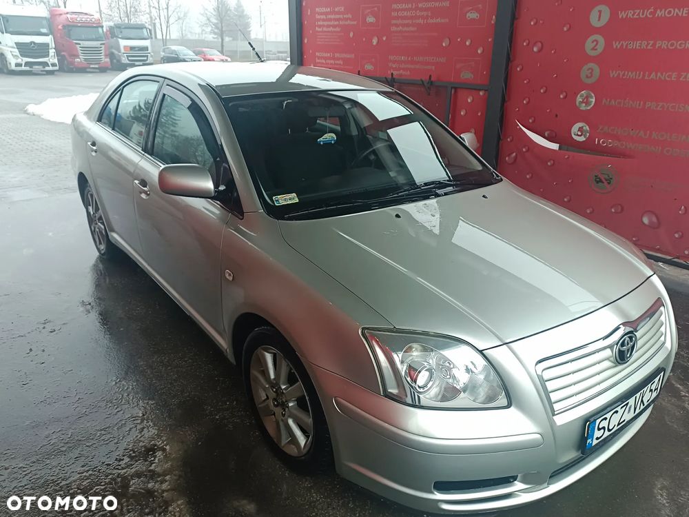 Toyota Avensis 1.8 VVT-i Luna - 4