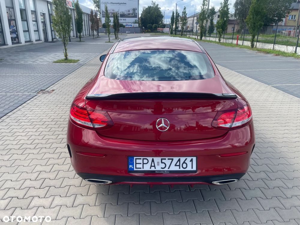 Mercedes-Benz Klasa C 300 7G-TRONIC AMG Line - 5