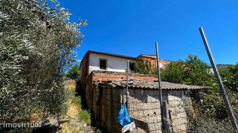 Casa para Recuperar em Salgueiro, Murça - Grande imagem: 4/8
