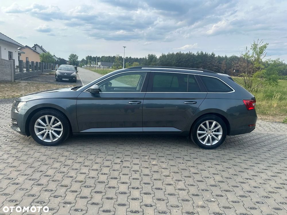 Skoda Superb 2.0 TDI DSG Ambition - 9