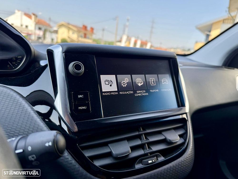 Peugeot 208 1.2 PureTech Style - 21