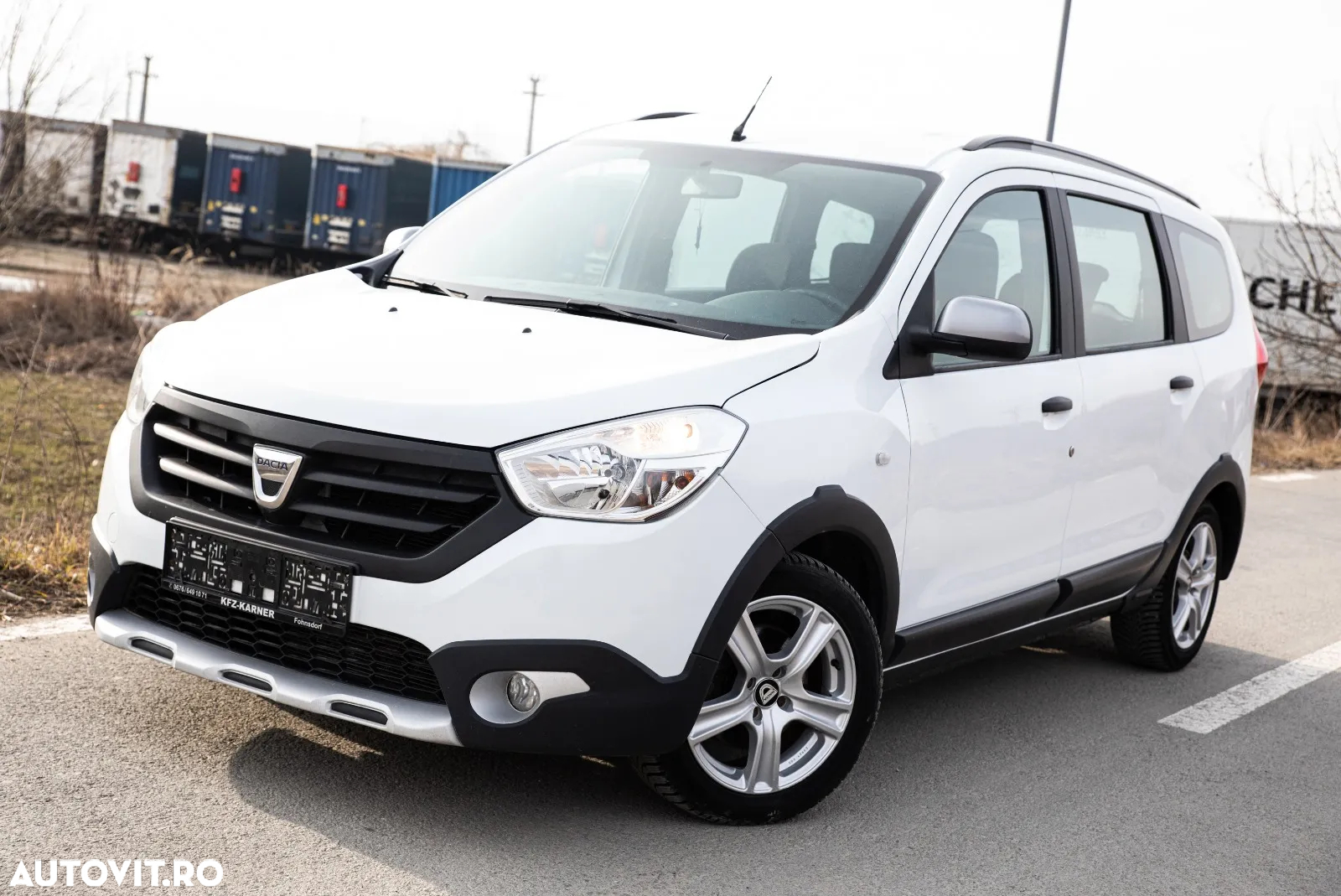 Dacia Lodgy 1.5 dCi 109 CP Stepway - 32