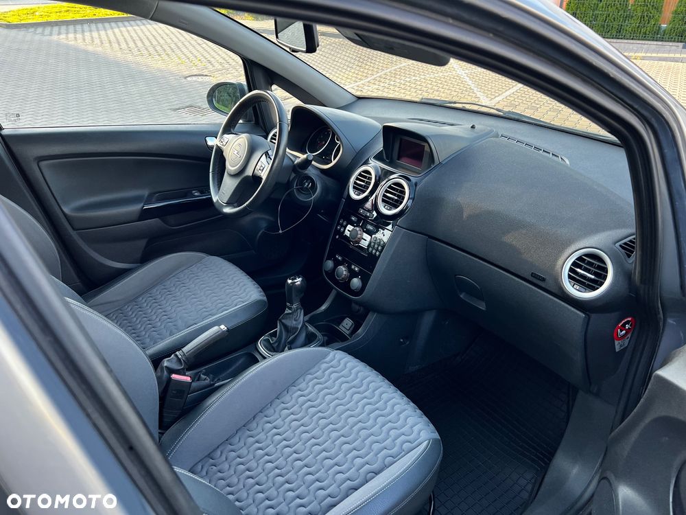Opel Corsa 1.4 16V Innovation - 13