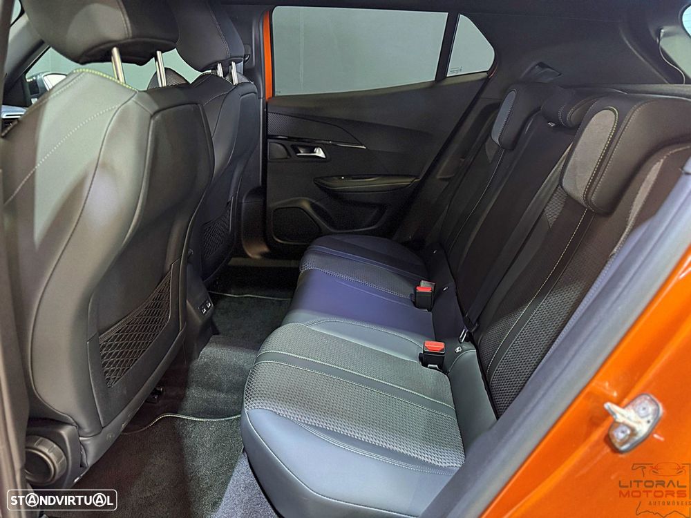 Peugeot 2008 1.2 PureTech GT - 17