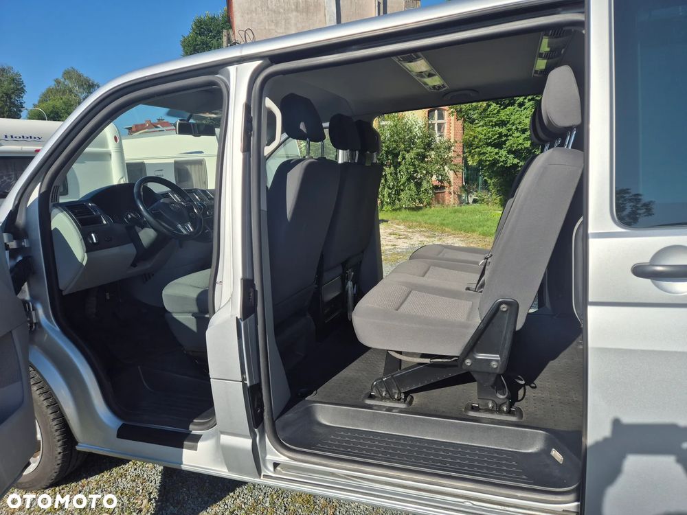 Volkswagen Caravelle - 23