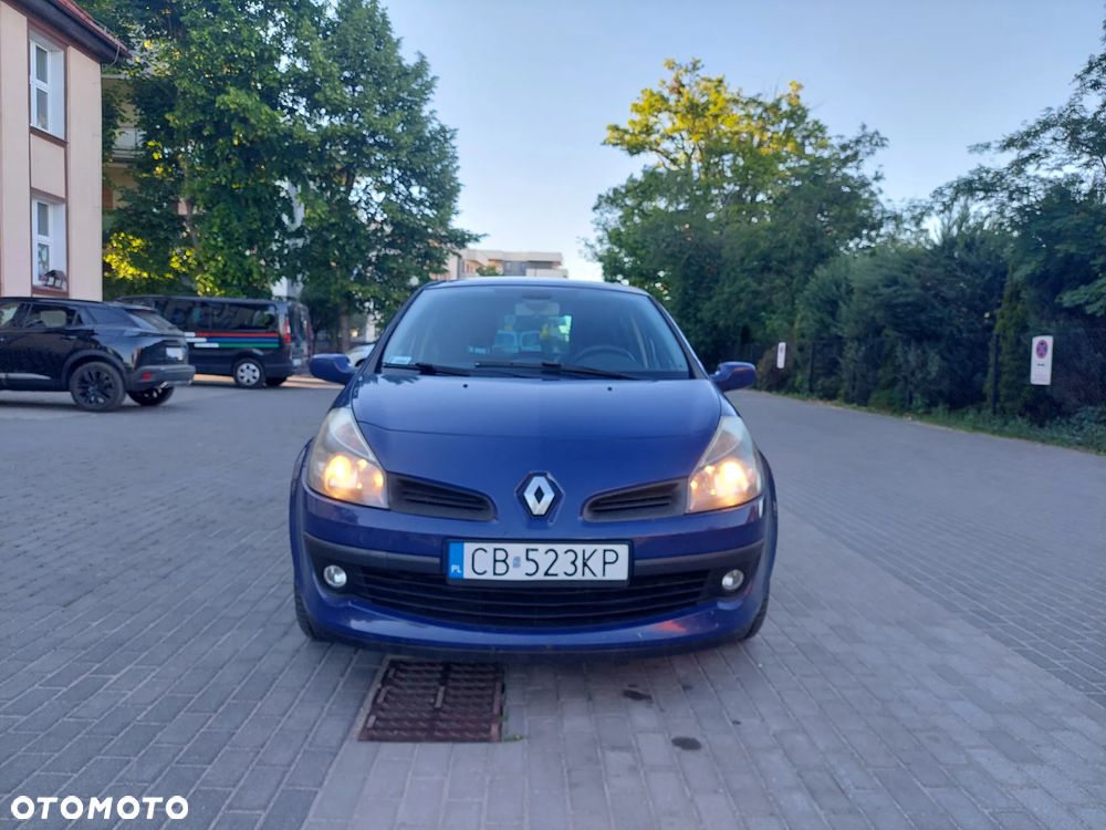 Renault Clio - 8