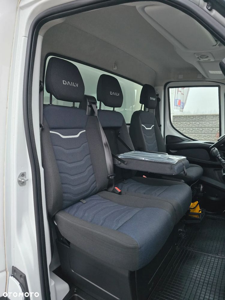 Iveco DAILY DAILY 50C16 KONTENER IZOTERMICZNY 10PALET 4,91cmDługi  2,11cmSzeroki  2,31cmWysoki  SALON PL 106 Tyś km STAN JAK NOWY NA GWARANCJI TEMPOMAT FOTEL PNEŁMATYCZNY KLIMATYZACJA AUTOMATYCZNA - 35