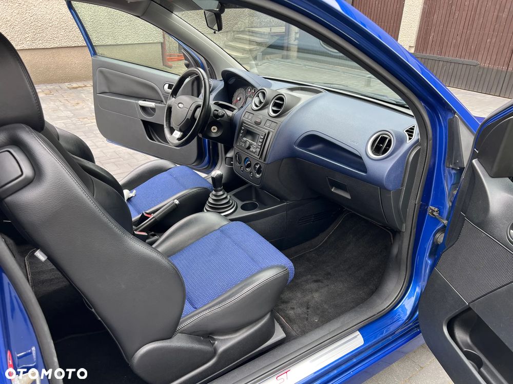 Ford Fiesta - 18