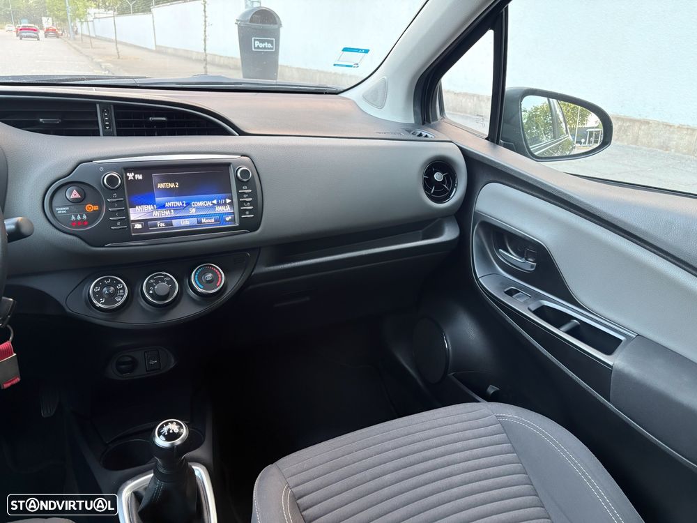 Toyota Yaris 1.0 VVT-i Comfort +PS Style +P.Techno +P.Sport - 23